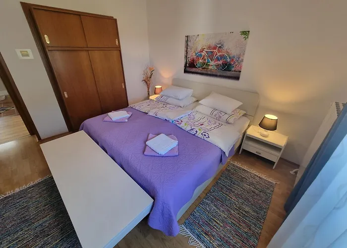 Appartement Ljubo V 10 M From The