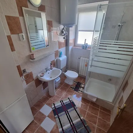 Apartment Ljubo 4+2