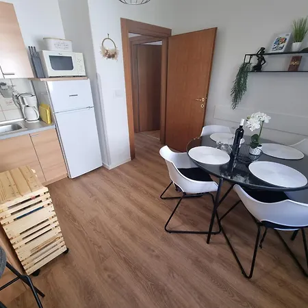 Apartment Ljubo 4+2 *